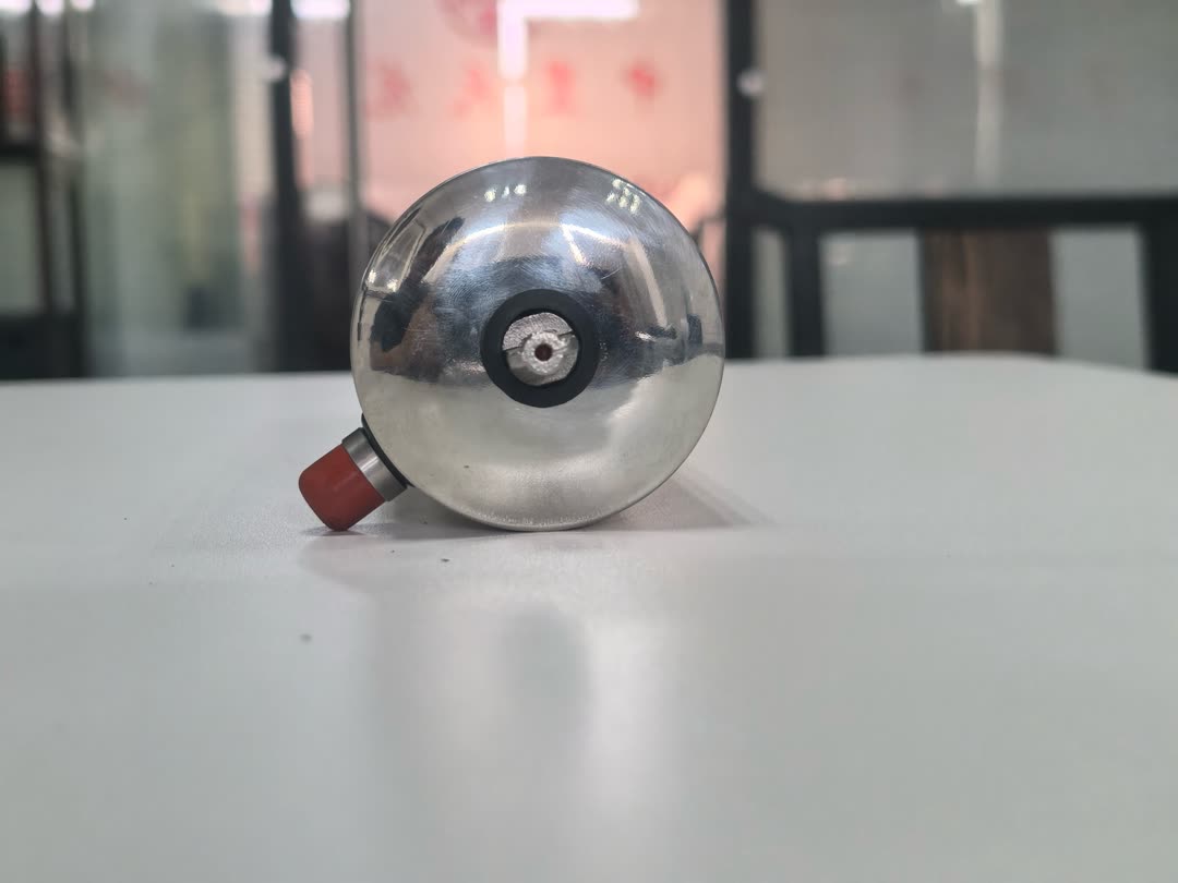 68°C fusible glass bulb and atomizing nozzle, end view