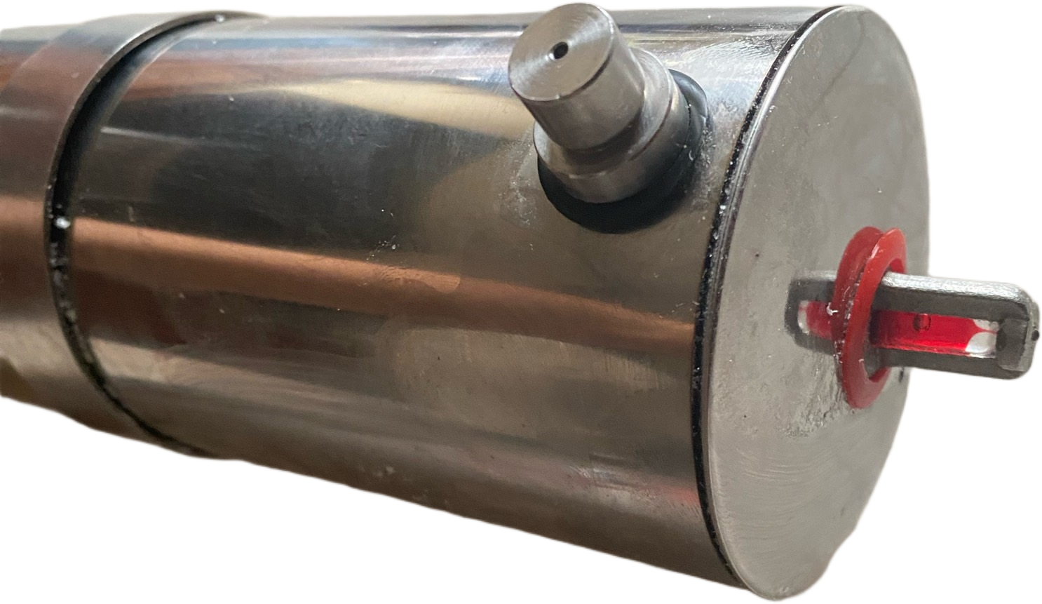 Nozzle outlet and pressure port detail